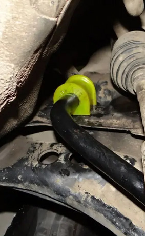 Замена втулок стабилизатора на СТО